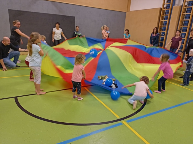 Foto zur Veranstaltung "Eltern-Kind-Turnen"